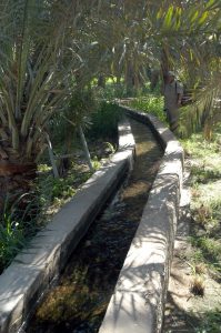 قناة مائية زراعية